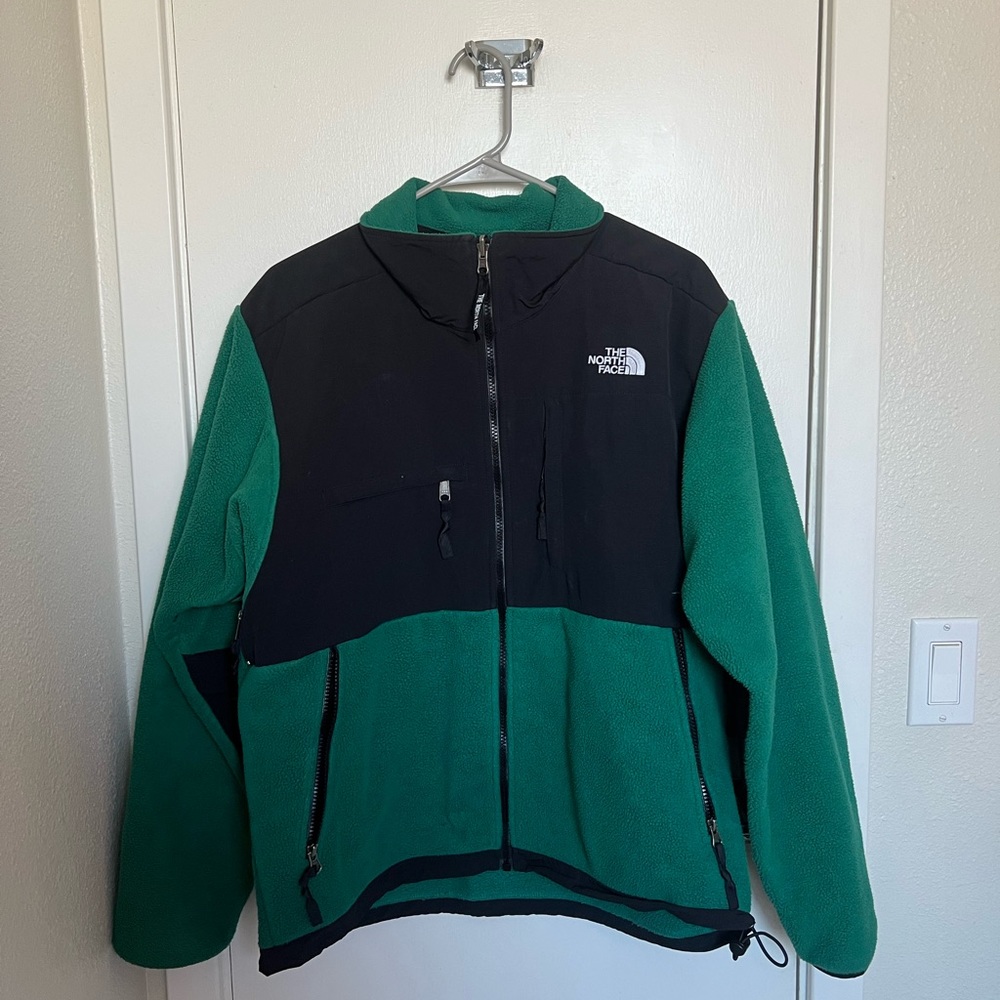 The North Face Men’s 95 Retro Denali fleece jacket in green.